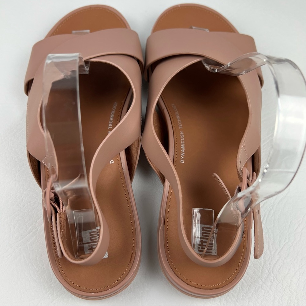 534aub Fitflop Elegant Women's nude Sandals
Size 10 - Picture 5 of 10